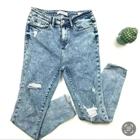 Judy Blue Acid Wash Distress Highrise Stretch Tummy Control Ankle Jean Size 7/27 - Picture 1 of 16
